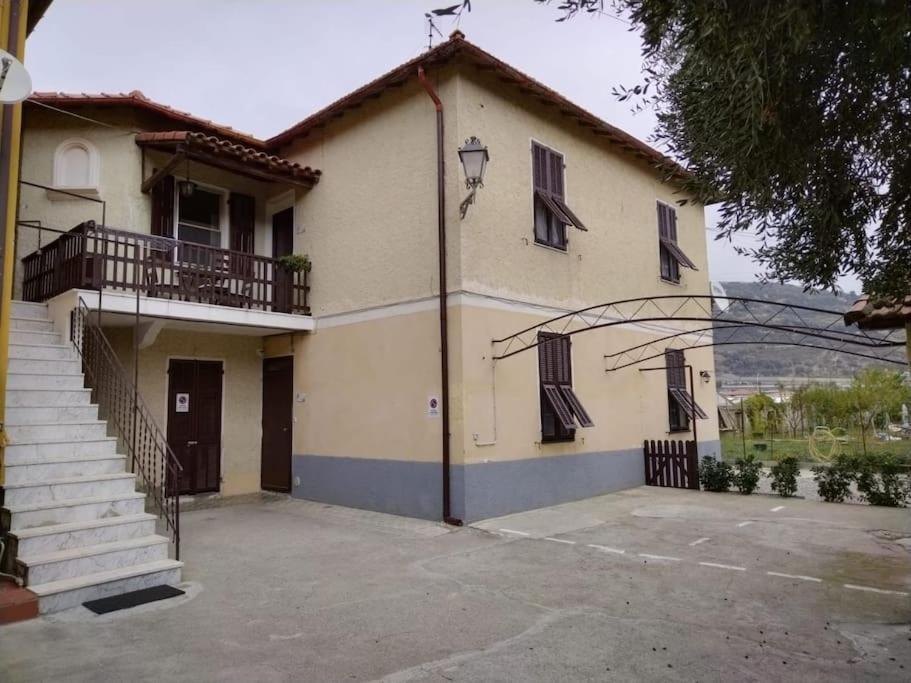Casa Sveva, A Pochi Passi Dalle Spiagge E Dal Centro Di Arma Di Taggia. מראה חיצוני תמונה